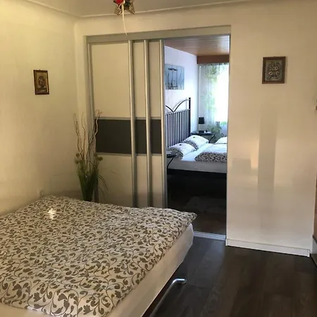 Apartment 3 Mit Terrasse Und Gartenblick Nahe Stuttgart Messe, Andy Und Gabi *